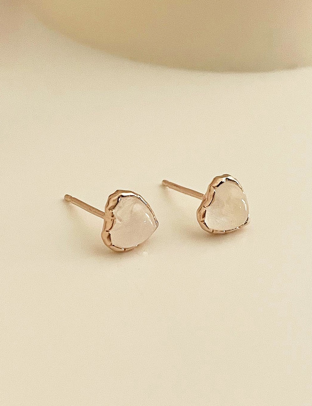 (silver 92.5) Heart moonstone earring