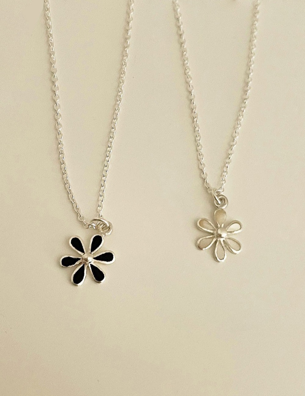 (silver 92.5) Onyx flower necklace