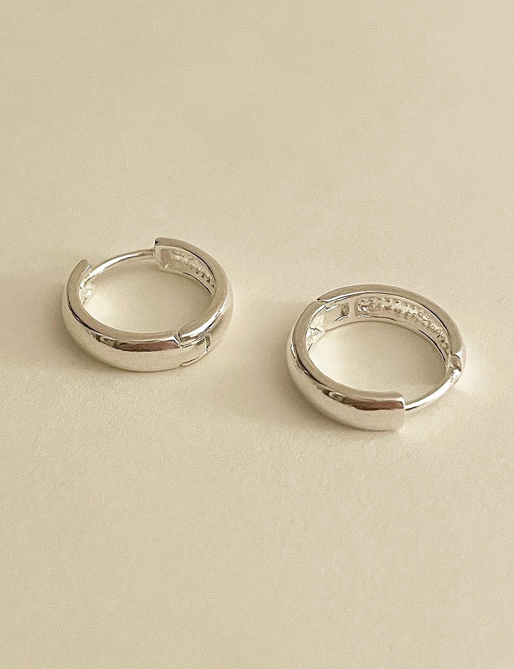 (silver 92.5) Shape angle earring