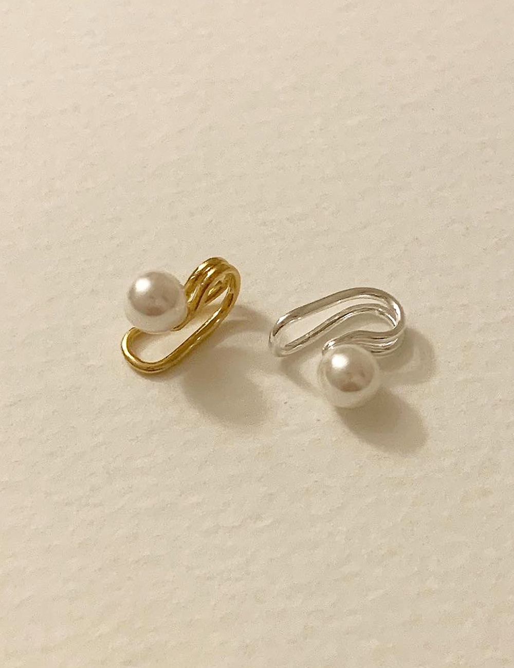 (silver 92.5) Pearl earcuff