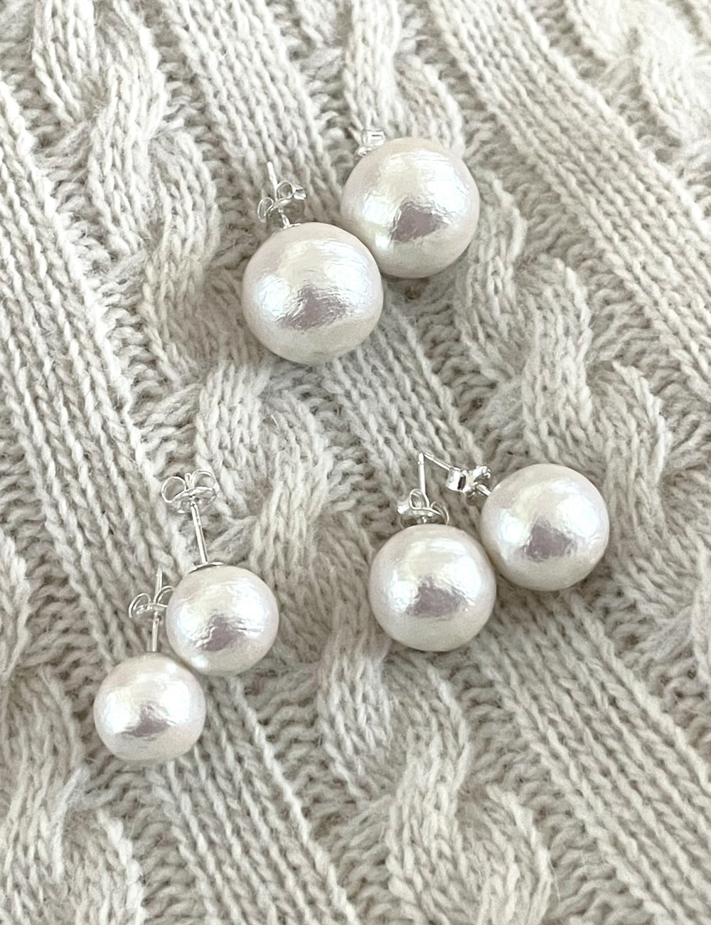 Cotton pearl earring